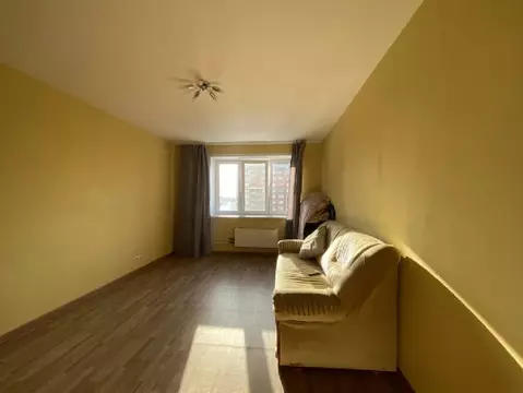 Продается 2-комнатная квартира