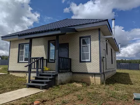 Дом в Калужская область, Жуковский район, с. Совхоз Победа  (130 м)