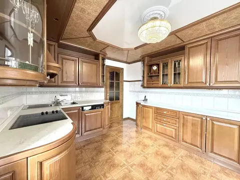 4-к кв. Кировская область, Киров ул. Володарского, 119 (128.0 м)