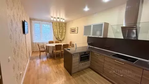 2-к кв. Санкт-Петербург ул. Бадаева, 6к1 (74.0 м)