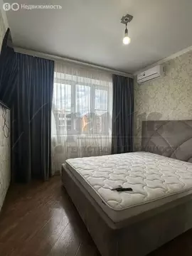 1-комнатная квартира: Владикавказ, улица Шамиля Джикаева, 4 (50 м)