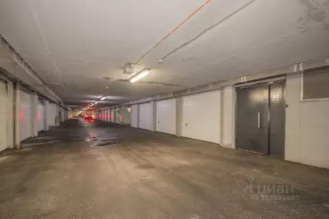 Гараж в Свердловская область, Екатеринбург ул. Белинского, 86 (37 м)