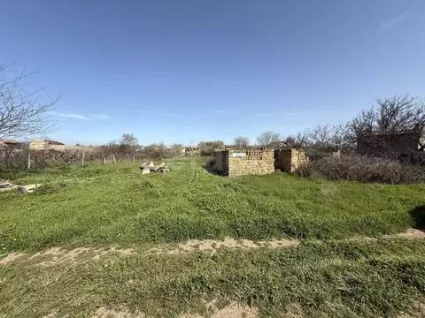 Участок в Крым, Сакский район, Ореховское с/пос, Труд СПК ул. 4-я ...