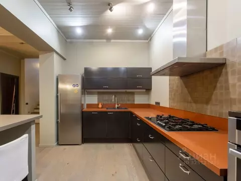 Таунхаус в Москва д. Николо-Хованское, ул. Батюшкова, 8к5 (330 м)