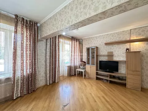 Продается 2-комнатная квартира