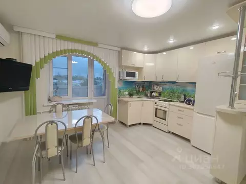 2-к кв. Тюменская область, Тюмень Антипино мкр, ул. Александра ...