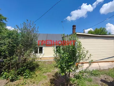 Дом в Новосибирская область, Новосибирск Олимпийская ул., 15 (98 м)