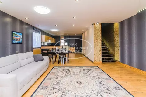 Дом в Пермский край, Пермь Луганская ул., 18 (366 м)