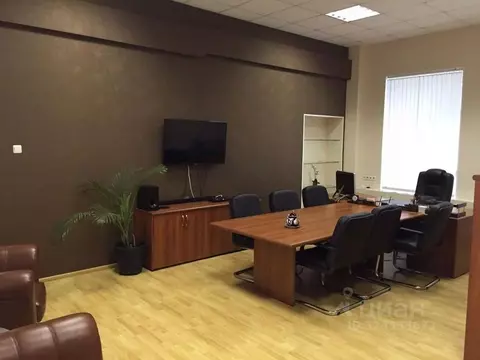 Помещение свободного назначения в Москва ул. Ленивка, 3С3 (800 м)