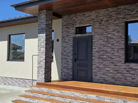 Дом в Свердловская область, Сысертский муниципальный округ, пос. ...