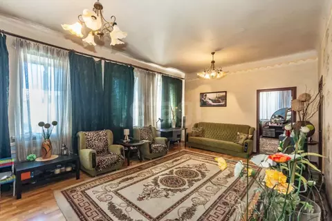 Дом в Ростовская область, Ростов-на-Дону ул. Солидарности (122 м)