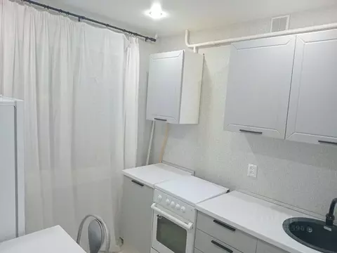 1-к кв. Челябинская область, Челябинск ул. Молодогвардейцев, 56 (30.2 ...