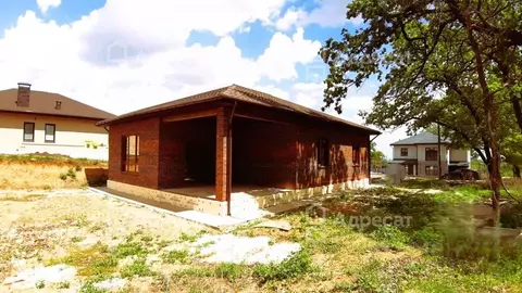 Дом в Волгоградская область, Волгоград ул. Джамбула Джабаева (140 м)