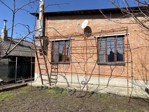 Дом в Ростовская область, Таганрог ул. 3-я Линия (50 м)