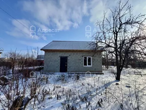 Дом в Волгоградская область, Светлоярский район, Большечапурниковское ...