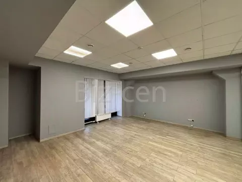 Офис в Санкт-Петербург Уральская ул., 4 (79 м)