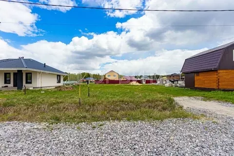 Участок в Тюменская область, Тюменский муниципальный округ, д. ...