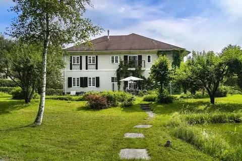 Дом в Московская область, Одинцовский городской округ, д. Липки  (560 ...