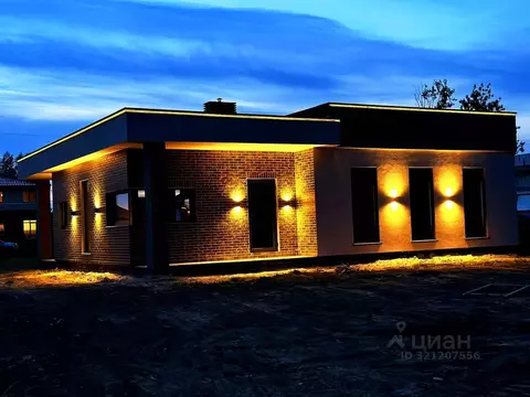 Дом в Калининградская область, Гурьевский муниципальный округ, пос. ...