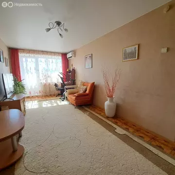2-комнатная квартира: Тюмень, улица Республики, 92 (49 м)