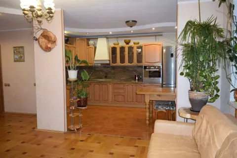 3-к кв. Коми, Сыктывкар ул. Карла Маркса, 191 (98.0 м)