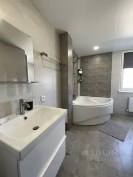 2-к кв. Севастополь ул. Братьев Манганари, 24к1 (60.0 м)