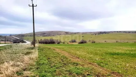 Участок в Крым, Кировский район, Первомайское с/пос, с. Ключевое ул. ...