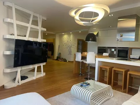 3-к кв. Свердловская область, Екатеринбург ул. Московская, 77 (143.1 ...