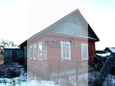 Дом в Брянская область, Навлинский район, Чичковское с/пос, с. Бутре ...