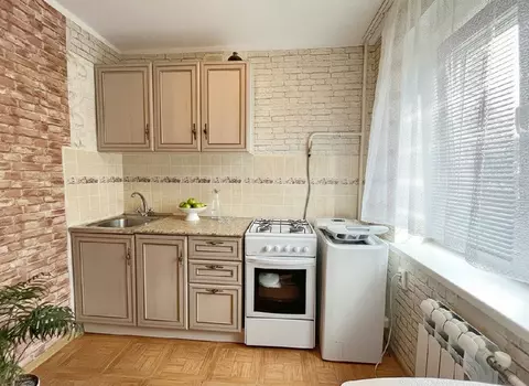 Продается 6-комнатная квартира