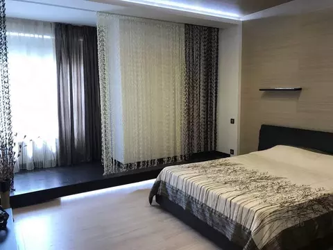 3-к кв. Хабаровский край, Хабаровск ул. Дзержинского, 56 (120.0 м)