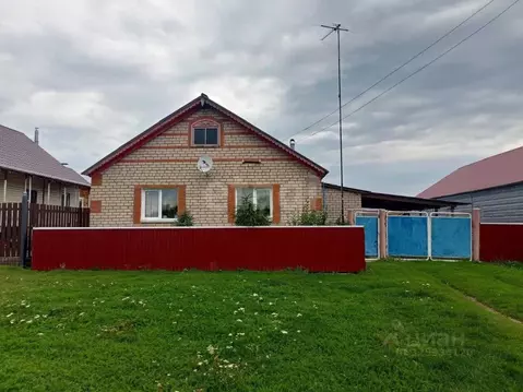 Дом в Башкортостан, Стерлитамакский район, Алатанинский сельсовет, с. ...