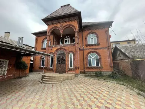 Помещение свободного назначения в Краснодарский край, Краснодар ул. ...