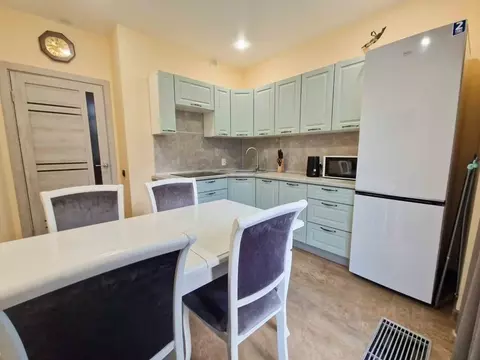 1-к кв. Крым, Алушта ул. Западная, 4 (61.6 м)