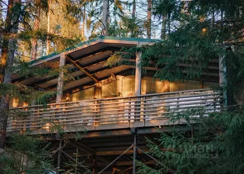 Дом в Ленинградская область, Выборгский район, Первомайское с/пос, ...