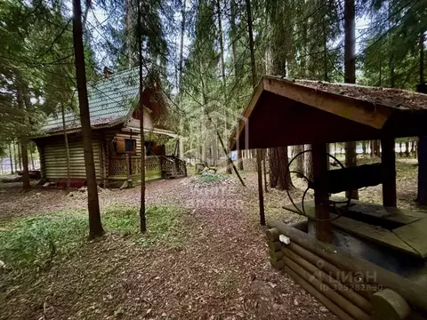 Участок в Московская область, Одинцовский городской округ, д. Хлюпино ...