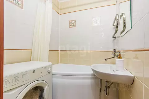 2-к кв. Тюменская область, Тюмень ул. Баумана, 112 (45.8 м)