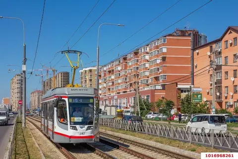 2-к кв. Краснодарский край, Краснодар Музыкальный мкр, ул. Имени ...