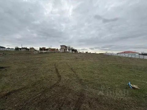 Участок в Крым, Симферопольский район, Чистенское с/пос, Родничок СПК  ...