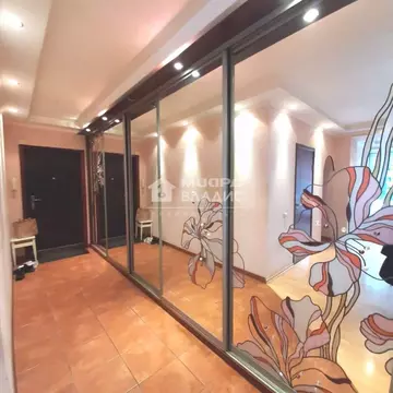 3-к кв. Омская область, Омск ул. Маршала Жукова, 76 (112.5 м)