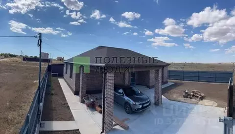 Дом в Крым, Сакский район, с. Молочное ул. Учительская, 10 (109 м)