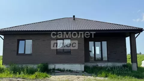 Дом в Брянская область, Брянский район, Отрадненское с/пос, с. ...