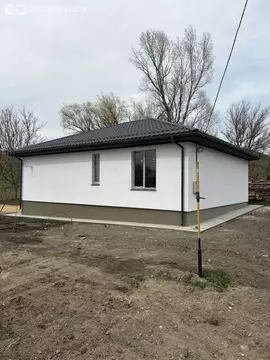 Дом в Трудовское сельское поселение, село Строгоновка (90 м)