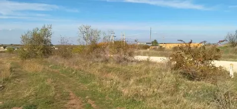 Участок в Крым, Кировский район, Первомайское с/пос, с. Изюмовка ул. ...