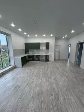 Дом в Башкортостан, Иглинский район, Акбердинский сельсовет, д. ...