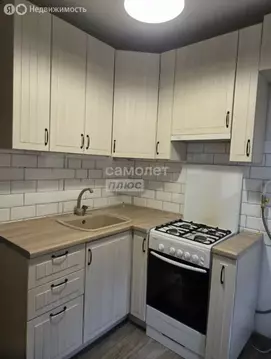 3-комнатная квартира: Одинцово, улица Маршала Бирюзова, 8 (55 м)