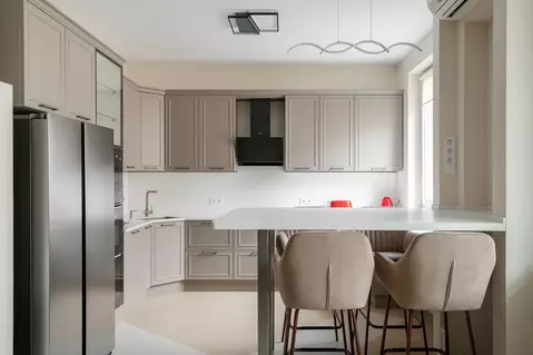 Продается 4-комнатная квартира