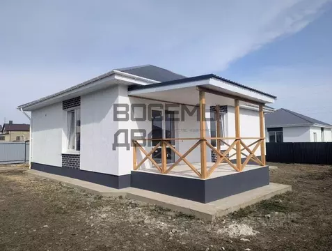Дом в Крым, Симферопольский район, Добровское с/пос, с. Пионерское  ...