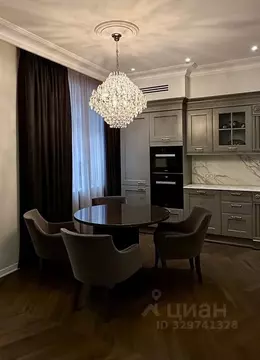 2-к кв. Санкт-Петербург Кирочная ул., 31к2 (92.6 м)