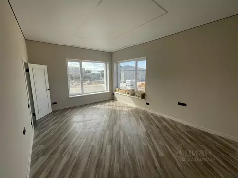 Дом в Крым, Евпатория городской округ, Заозерное пгт ул. Аллея Дружбы, ...